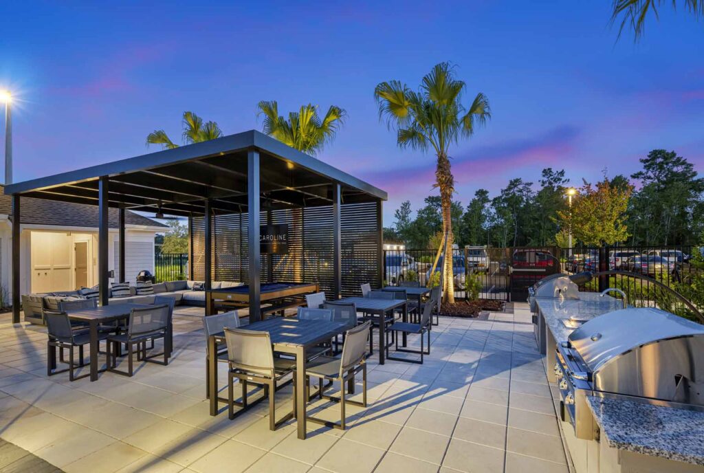 evening grilling - Caroline Waterford Lakes - Luxury Apartments in Orlando
